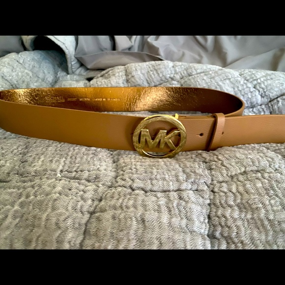 Used like new gold and brown belt - Picture 1 of 2